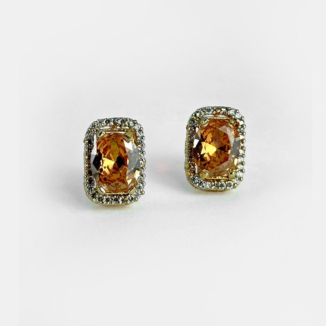 (Shimmer elegance) shown in close up from Al Musk Jewellery collection.