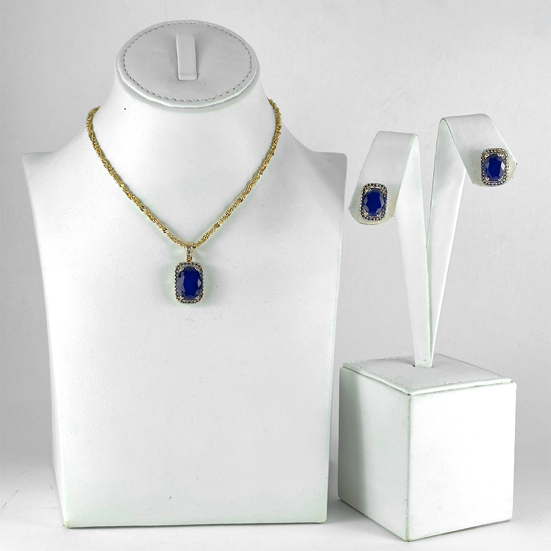 Another closeup showing intricate details of Al Musk Jewellery's (Shimmer elegance).