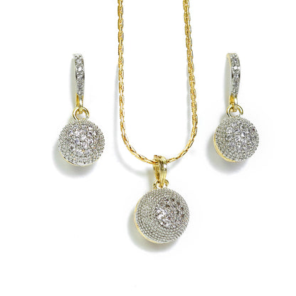  (Radiance Duo) shown in close up from Al Musk Jewellery collection.