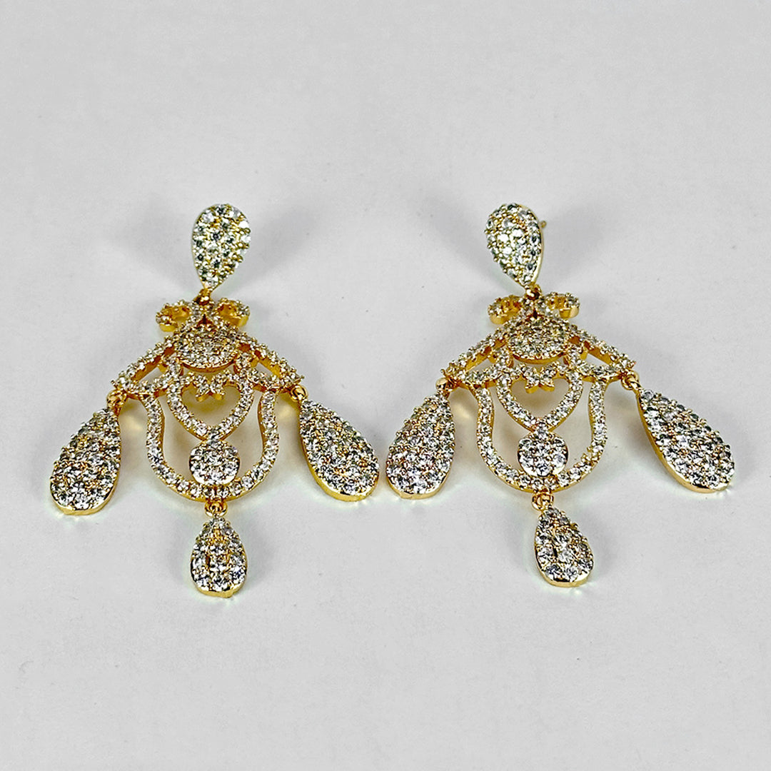 Another closeup showing intricate details of Al Musk Jewellery's (Traditional Elegance).