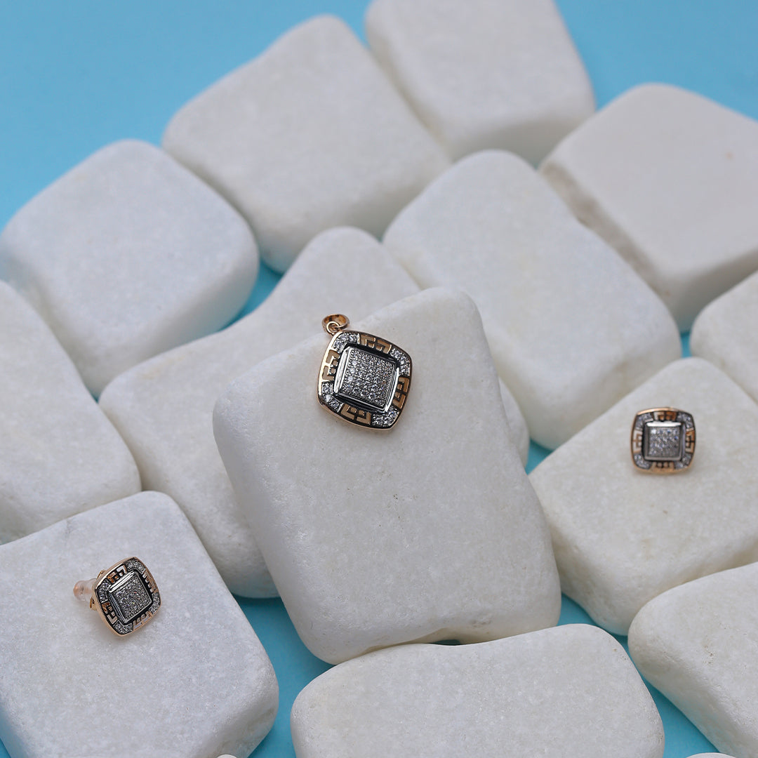 (Dazzling Facets) shown in close up from Al Musk Jewellery collection.