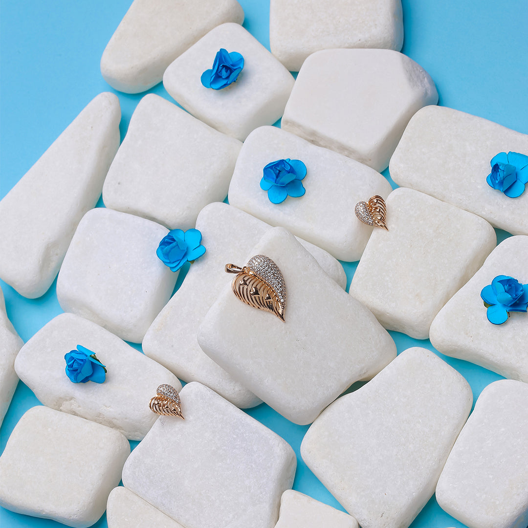  (Petalscapes) shown in close up from Al Musk Jewellery collection.