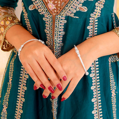 Another closeup showing intricate details of Al Musk Jewellery's (Silver Starlit Bangles).
