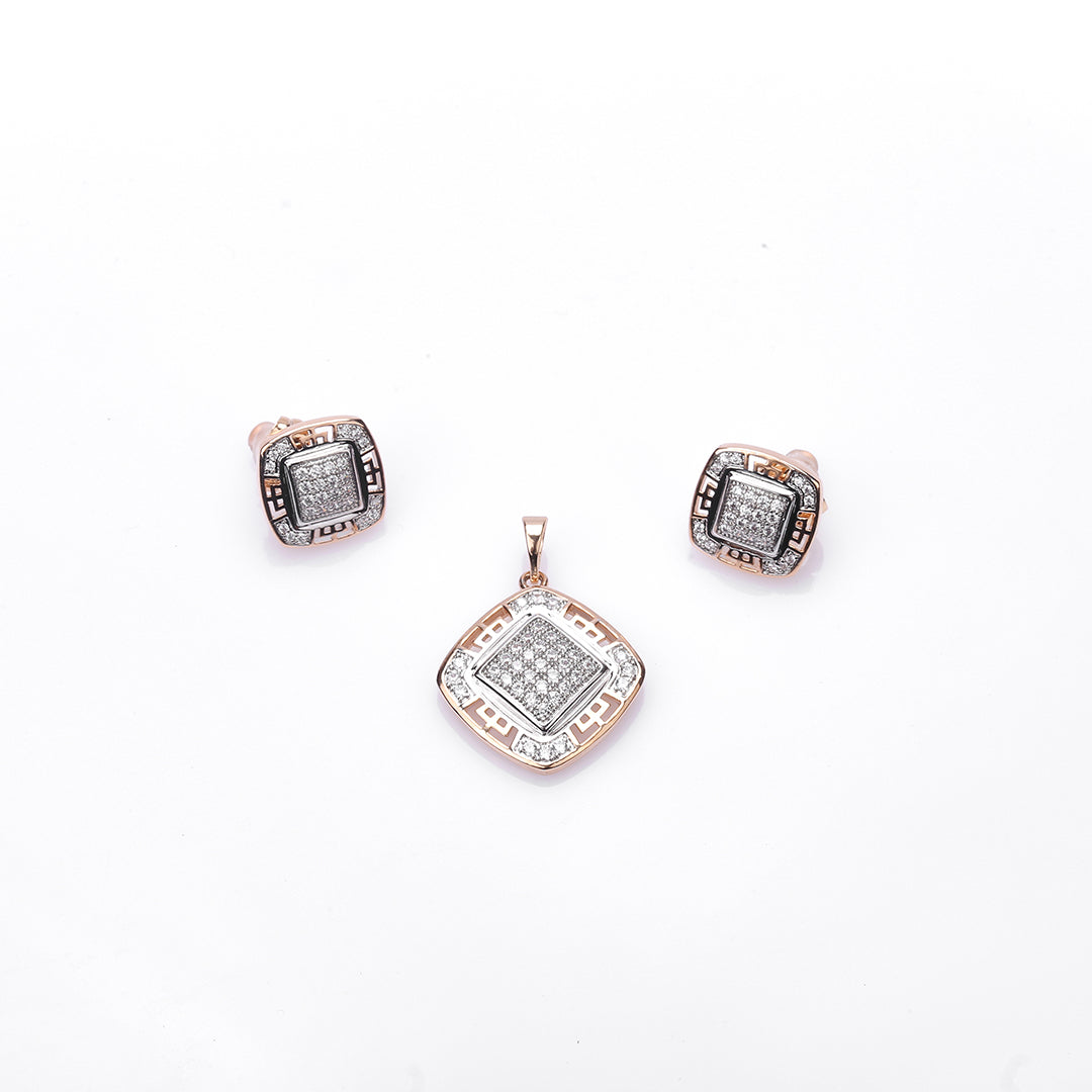Another closeup showing intricate details of Al Musk Jewellery's (Dazzling Facets).