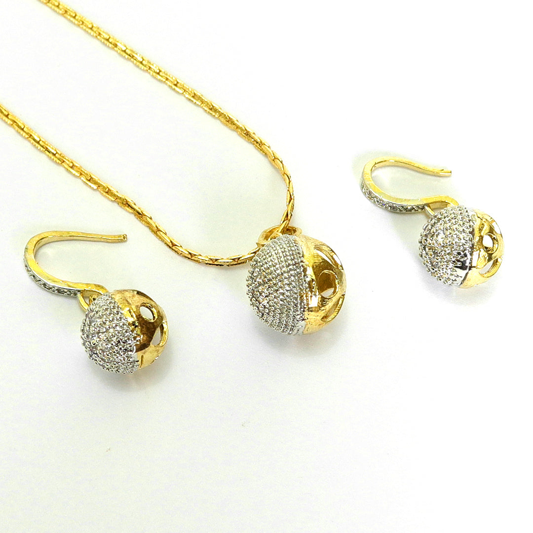 Image of (Radiance Duo) from an exquisite collection by Al Musk Jewellery.