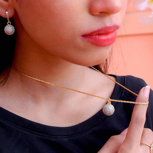 Image of (Radiance Duo) from an exquisite collection by Al Musk Jewellery.