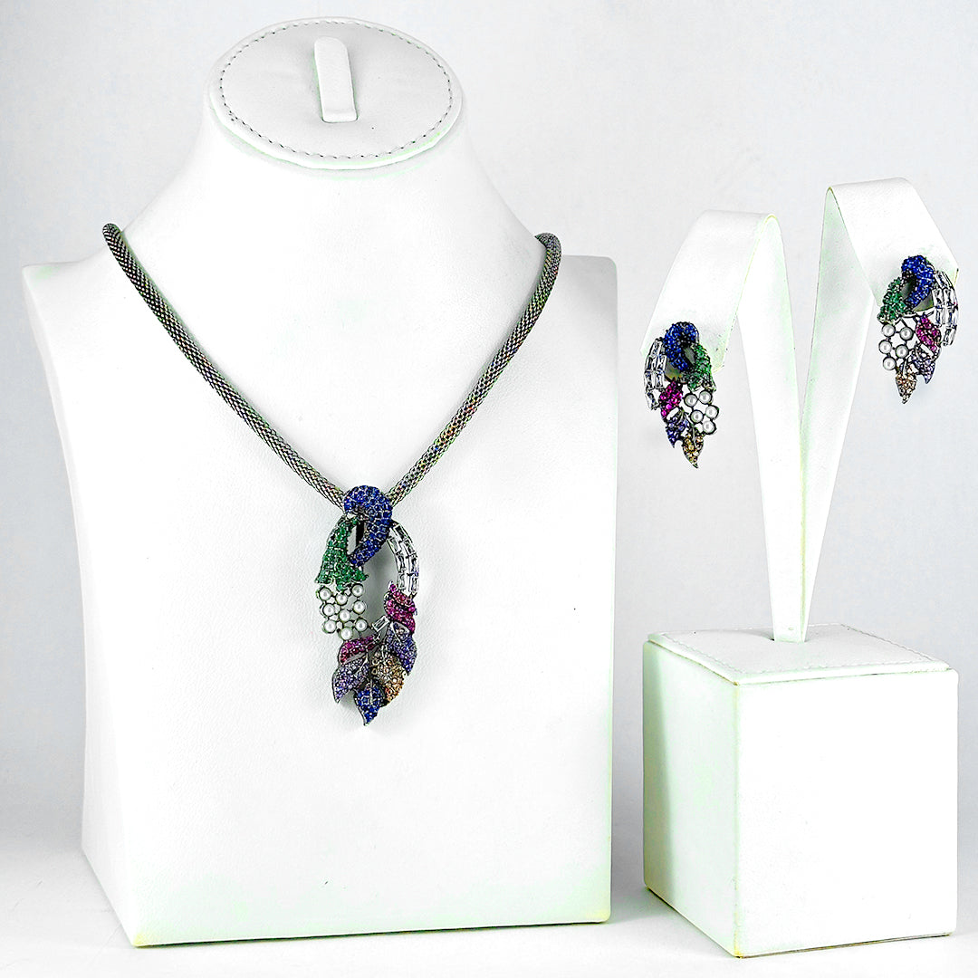 Another closeup showing intricate details of Al Musk Jewellery's (Aureate Floral Splendor).