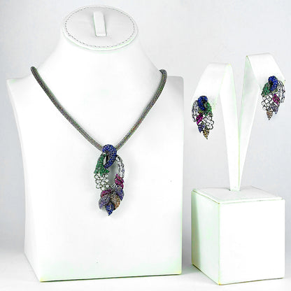 Another closeup showing intricate details of Al Musk Jewellery's (Aureate Floral Splendor).