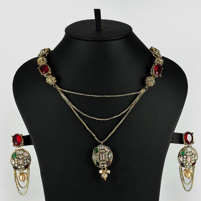 Another closeup showing intricate details of Al Musk Jewellery's (Ornate Legacy).