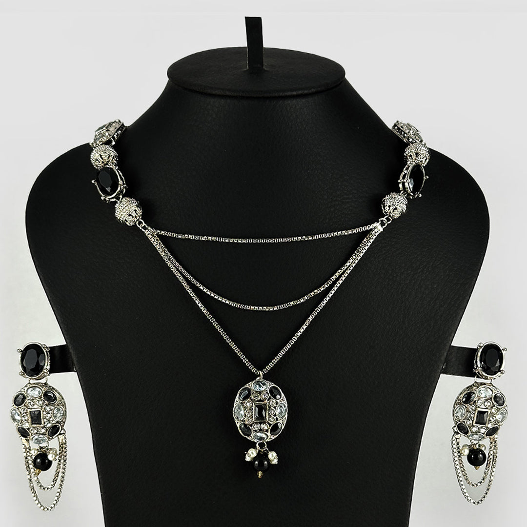 (Ornate Legacy) shown in close up from Al Musk Jewellery collection.