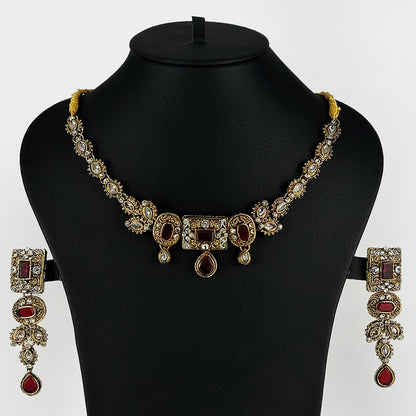  Another closeup showing intricate details of Al Musk Jewellery's (Opulent Vows).