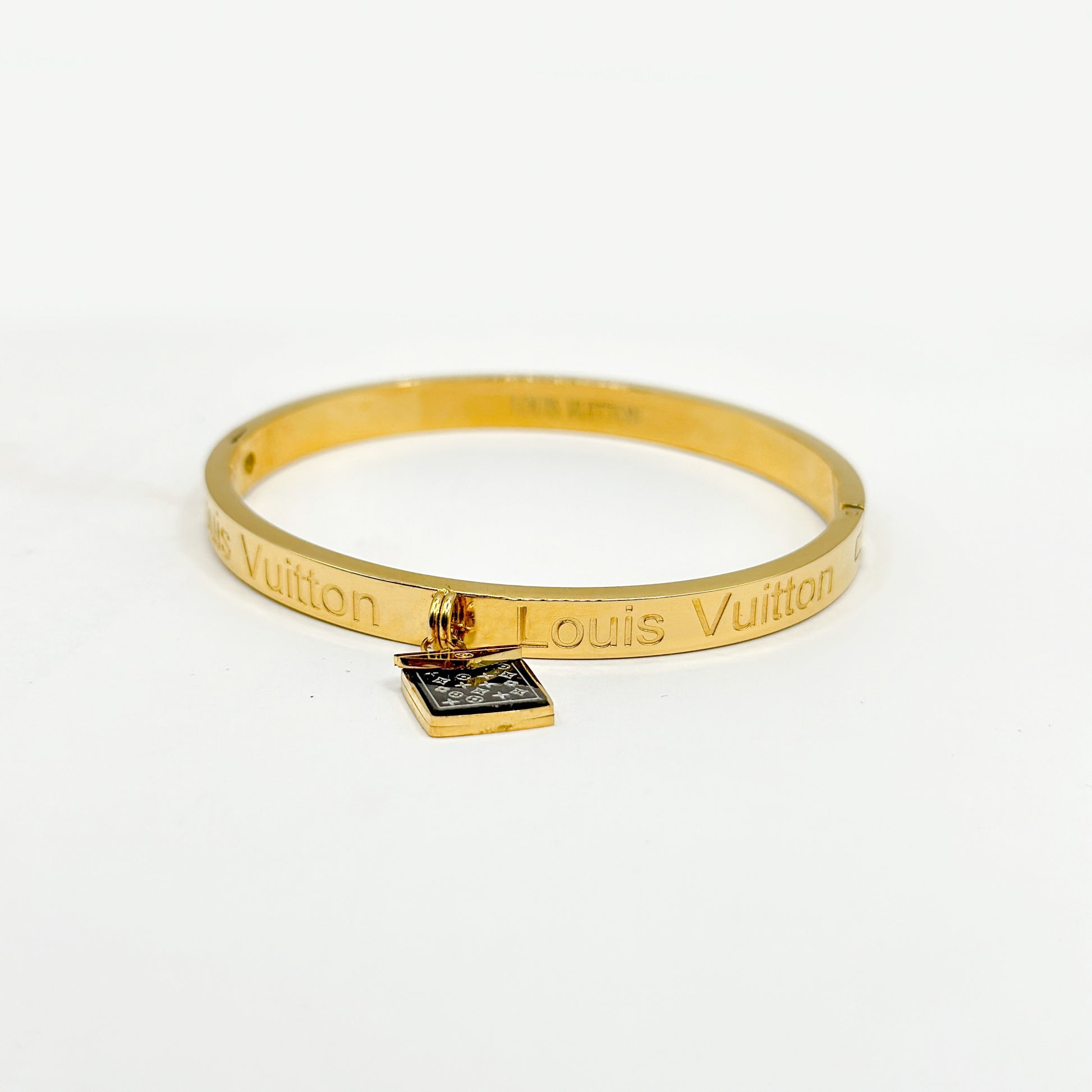 (Lvs Vtn Stainless Premier Steel Bracelet) shown in close up from Al Musk Jewellery collection.