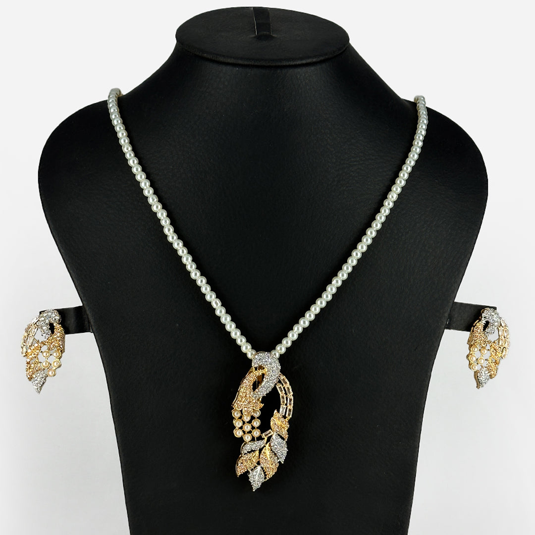 Another closeup showing intricate details of Al Musk Jewellery's (Aureate Floral Splendor).