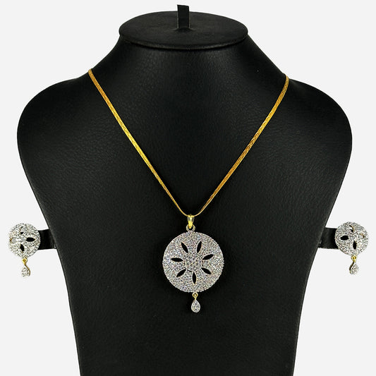 Image of (Halo Pendant Set) from an exquisite collection by Al Musk Jewellery.