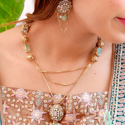 Image of (Ornate Legacy) from an exquisite collection by Al Musk Jewellery.