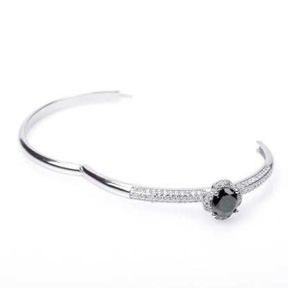  Another closeup showing intricate details of Al Musk Jewellery's (Stunning Bracelet).