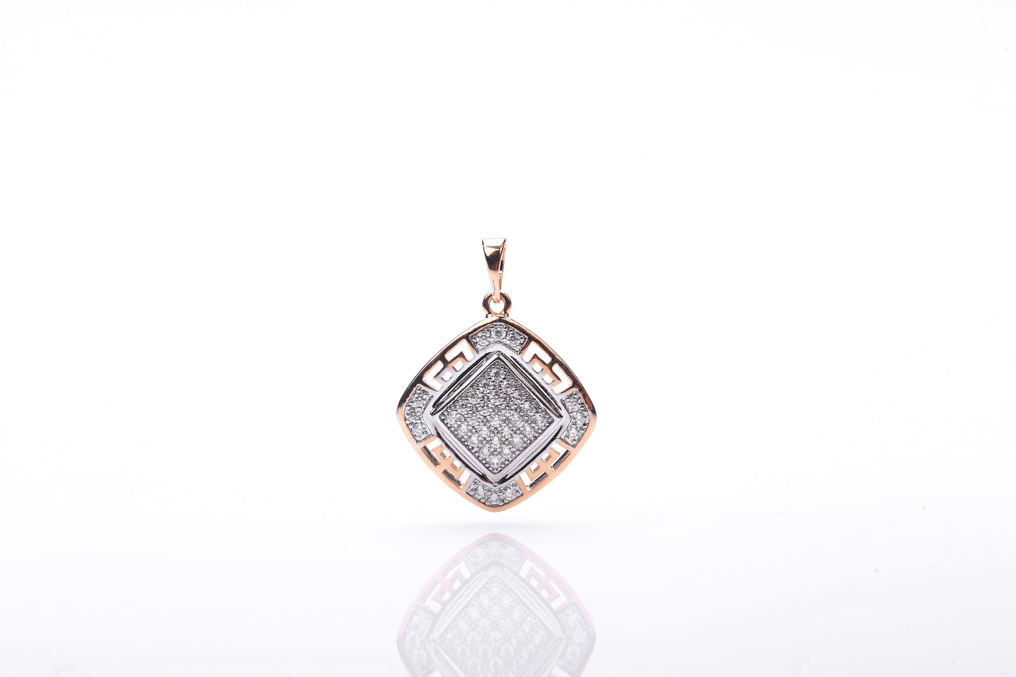 Another closeup showing intricate details of Al Musk Jewellery's (Dazzling Facets).