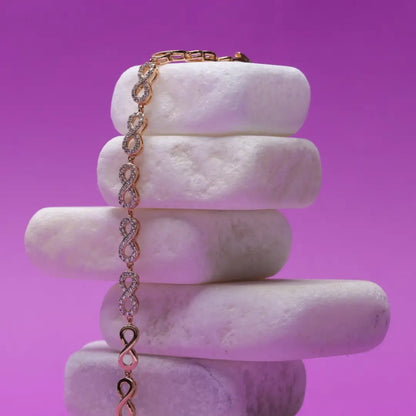 Another closeup showing intricate details of Al Musk Jewellery's (Divine Bracelet).