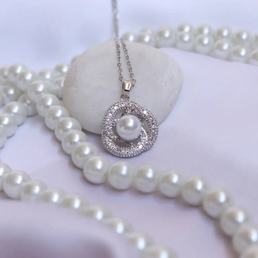 Image of (Moonrise Pearl) from an exquisite collection by Al Musk Jewellery.