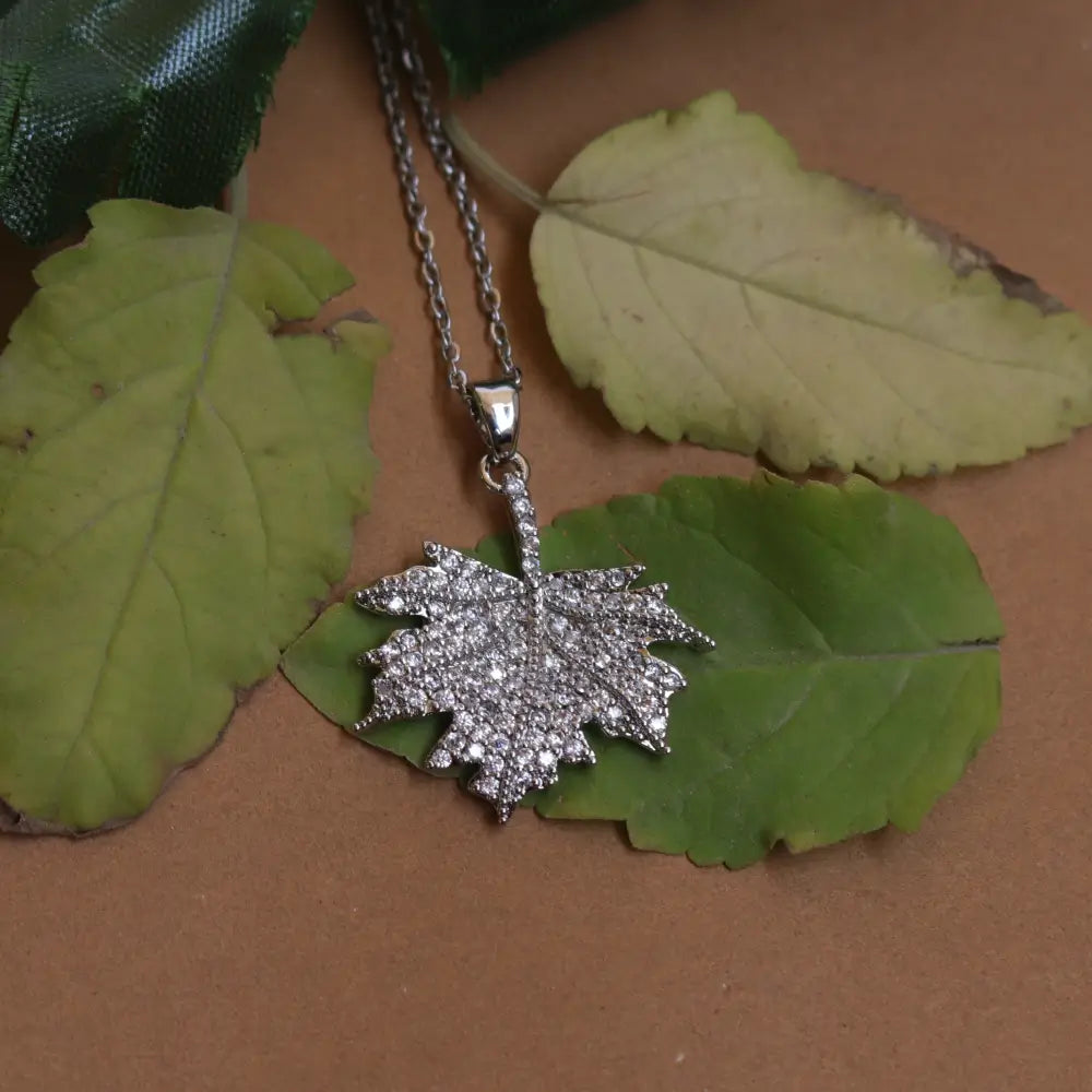 Image of (Spring Leaf) from an exquisite collection by Al Musk Jewellery.