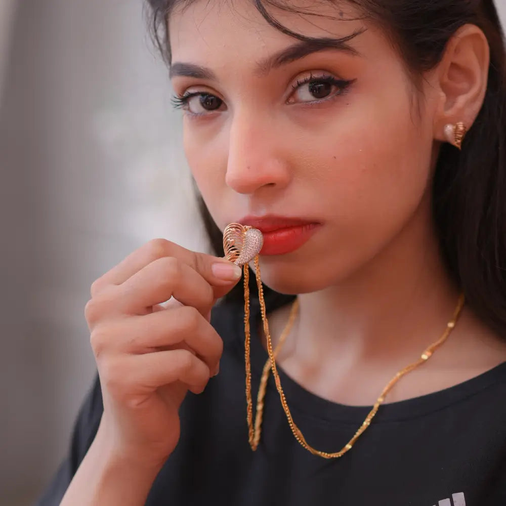  Another closeup showing intricate details of Al Musk Jewellery's (Petalscapes).